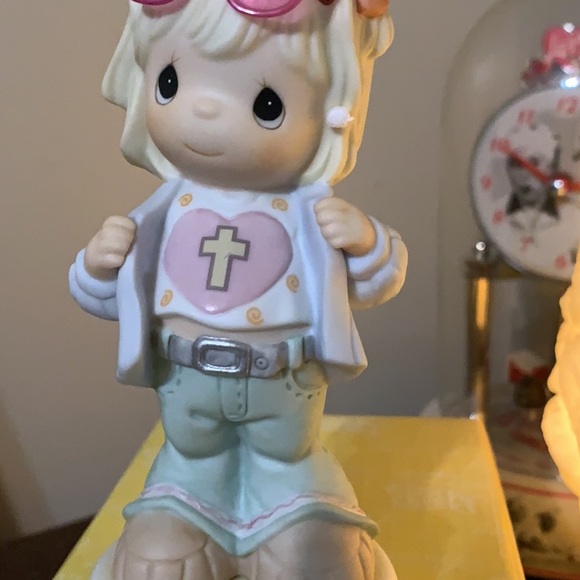 Precious Moment,  It’s What’s Inside That Counts. - Picture 3 of 6